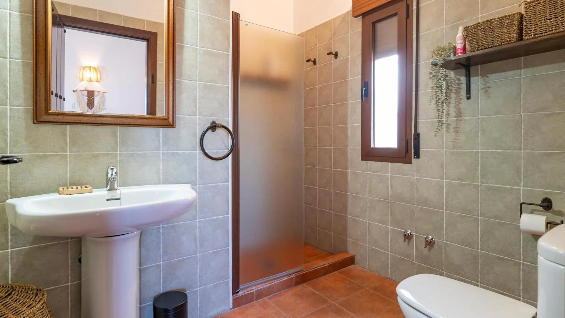 3 Bedroom Stunning Home In Альгарробо